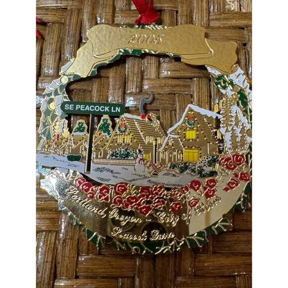 Vintage Portland Oregon Christmas Ornaments 2000-2005 Gold Tone Enamel Signed - Picture 7 of 13